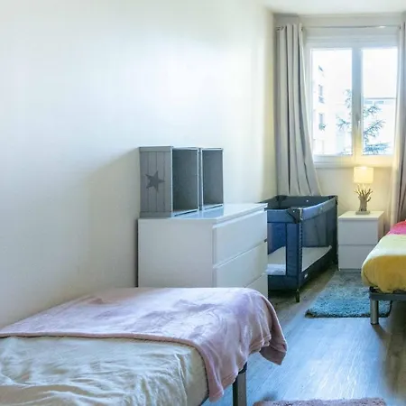 Aparthotel - Spacious 3 Flat For Families - 3 Minutes From Metro Station