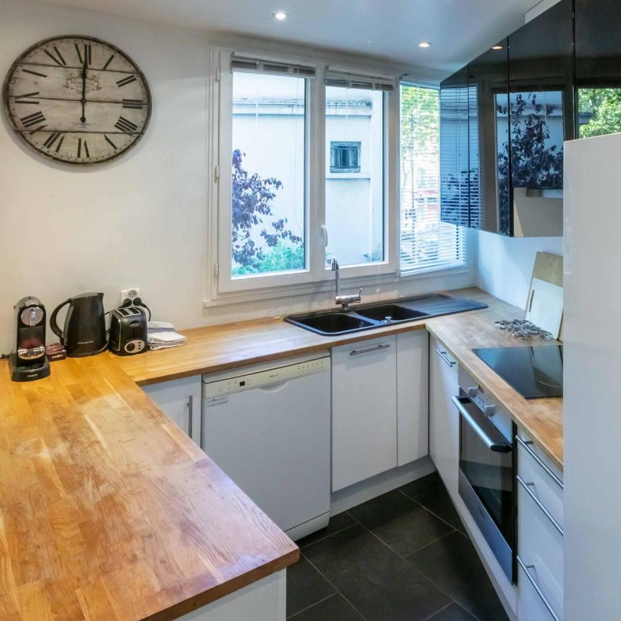 Aparthotel - Spacious 3 Flat For Families - 3 Minutes From Metro Station